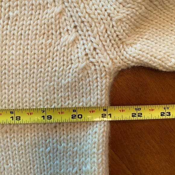 Studio B 100% Wool substantial tall cozy retro creamy long line knit pullover. - Picture 8 of 8